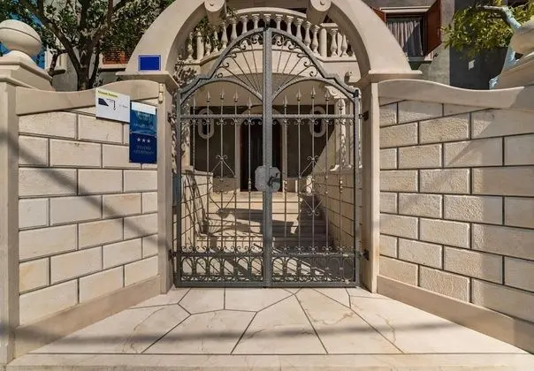 Apart Daire (Anita - parking - A4(2+1))