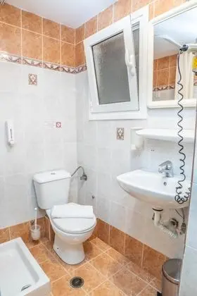 Economy Tek Büyük Yataklı Oda