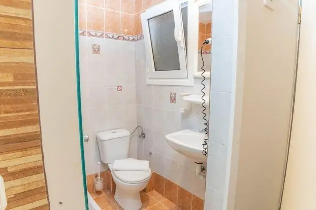 Üç Kişilik Oda