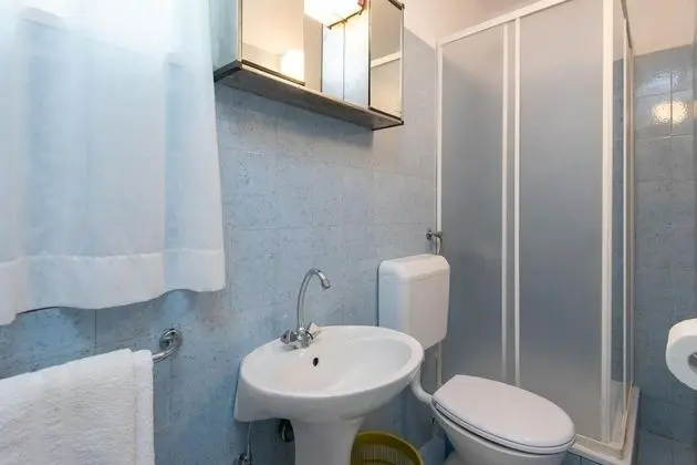 Ev (Anita - with pool - H(8+2))