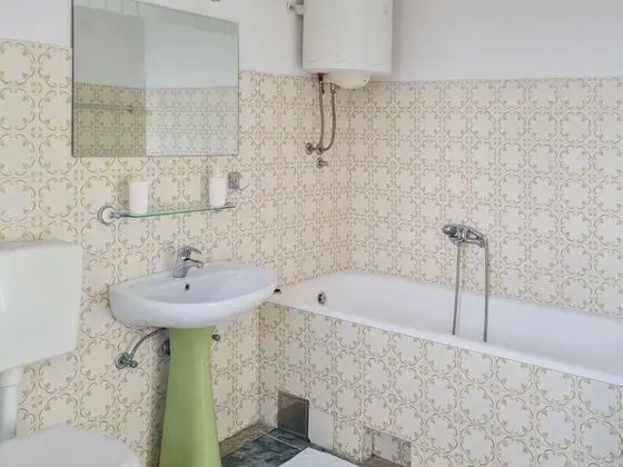 Ev (Anita - with pool - H(8+2))