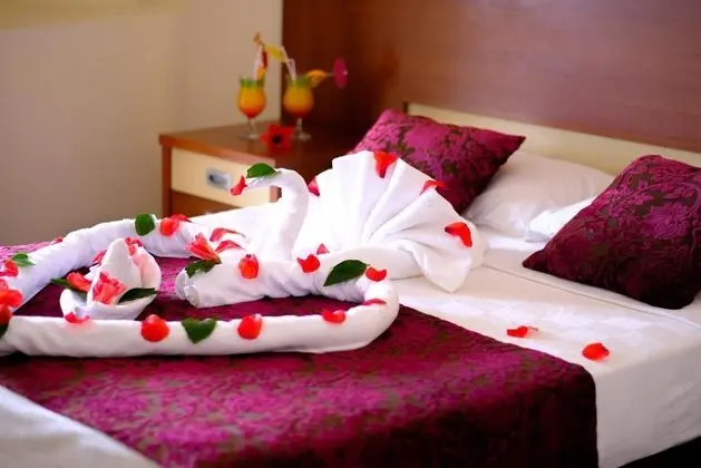https://images.etstur.com/files/images/hotelImages/TR/55415/l/Anitas-Hotel-Genel-314375.jpg