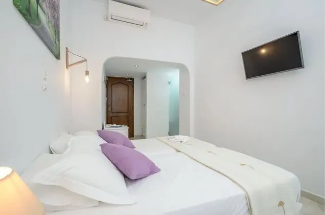 Tek Büyük veya İki Ayrı Yataklı Oda