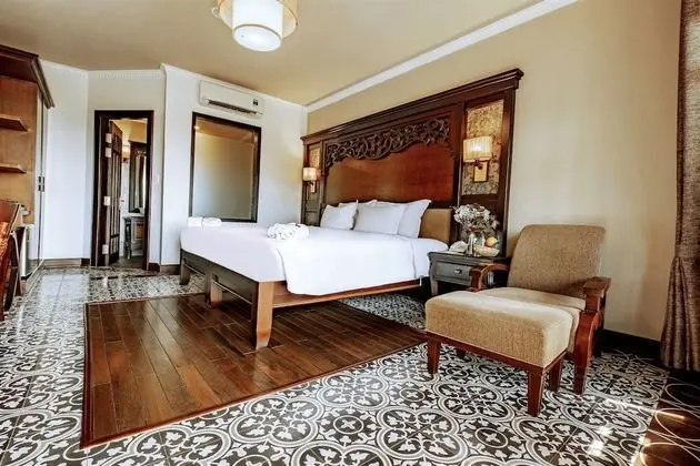 Deluxe Tek Büyük veya İki Ayrı Yataklı Oda, Balkon
