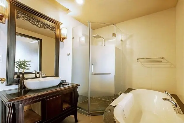 Deluxe Tek Büyük veya İki Ayrı Yataklı Oda, Balkon