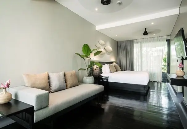 ANJALI Deluxe King Pool View