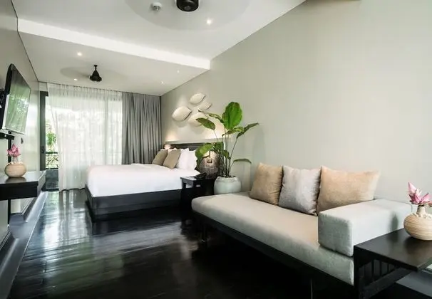 ANJALI Deluxe King Pool View