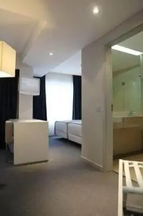 Üç Kişilik Oda