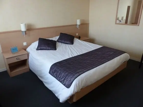 Büyük Yataklı Tek Kişilik Oda