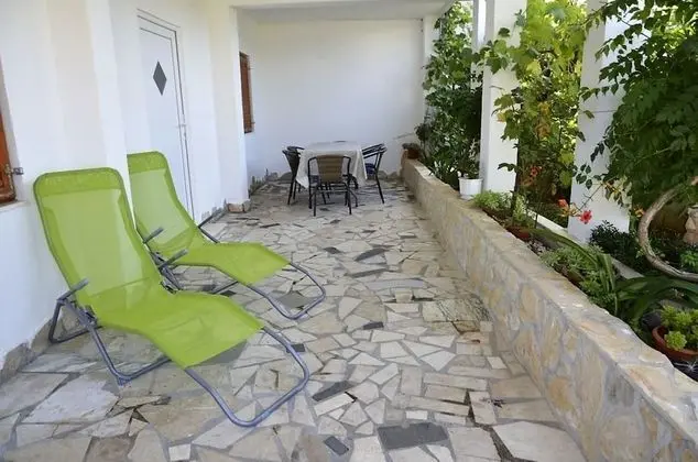 Apart Daire (Anka - 50m from pebble beach - A1(4+1)