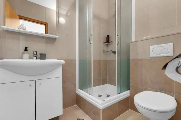 Stüdyo (Anka - amazing location - SA2(4))