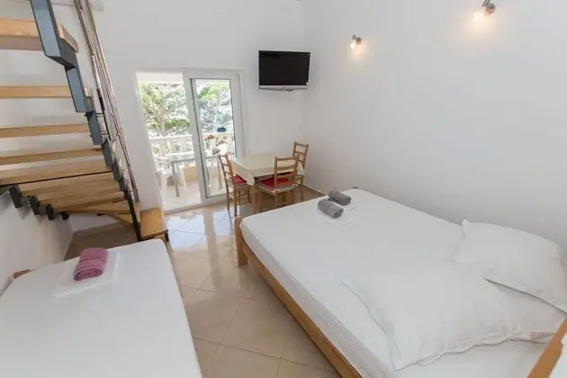 Stüdyo (Anka - amazing location - SA4(5))