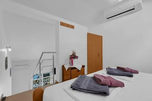 Stüdyo (Anka - amazing location - SA4(5))