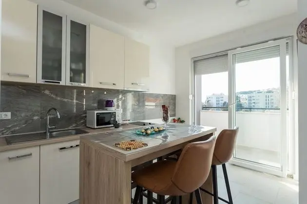 Luxury Tek Büyük Yataklı Oda