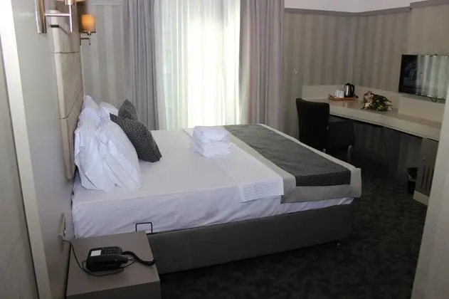 Çift Kişilik,şehir Manzaralı
