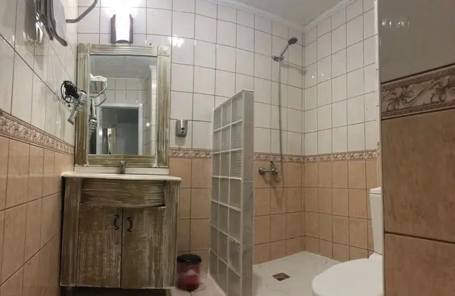 Standard Tek Büyük Yataklı Oda