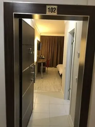 Comfort Tek Büyük Yataklı Oda