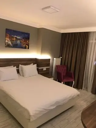 Comfort Tek Büyük Yataklı Oda