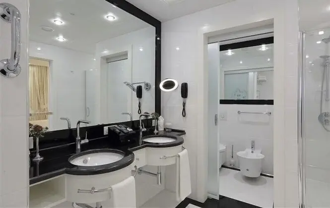 Ambassador Suite