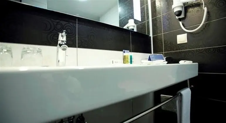 Corner Room