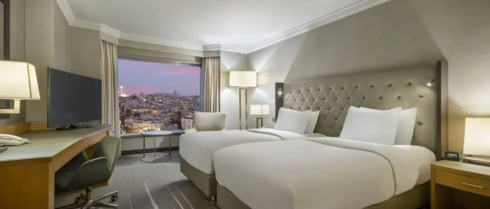 Hilton, Deluxe İki Ayrı Yataklı Oda