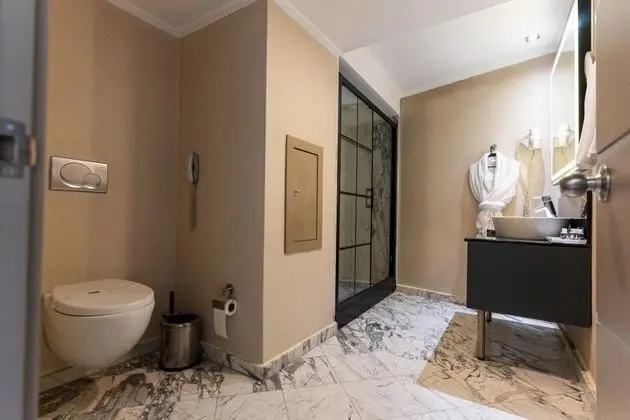 Corner Deluxe Oda, Şehir Manzaralı