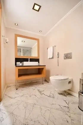 Superior Tek Büyük Yataklı Oda