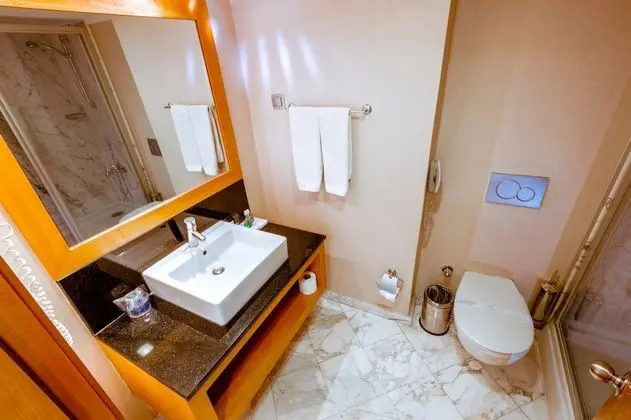 Deluxe Tek Kişilik Oda, Köşe