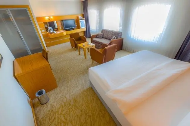 Deluxe Tek Kişilik Oda, Köşe