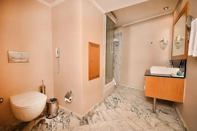 Deluxe Tek Kişilik Oda, Köşe