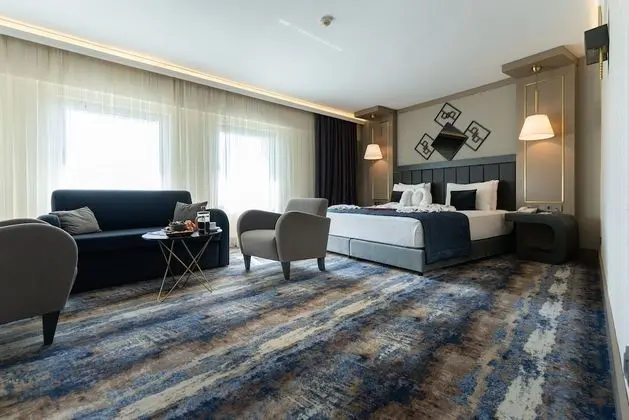 Deluxe Tek Kişilik Oda, Köşe