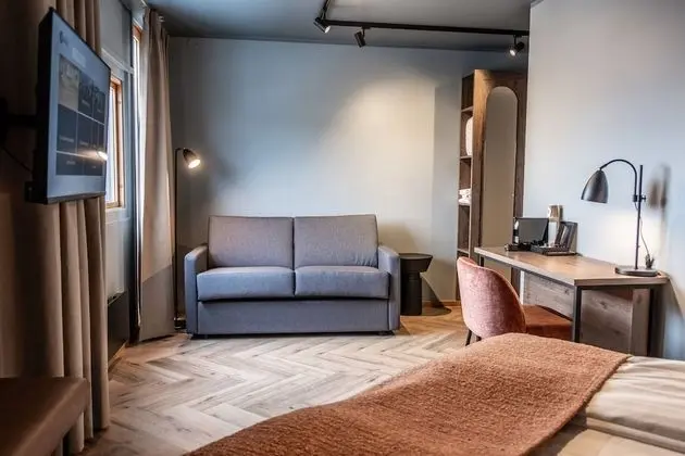 Deluxe double room with sofa bed