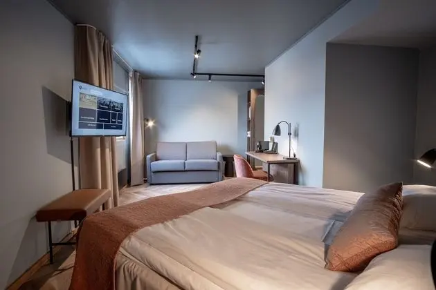 Deluxe double room with sofa bed