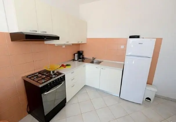 Apart Daire (Ankica - 150 m from beach - A2(5))