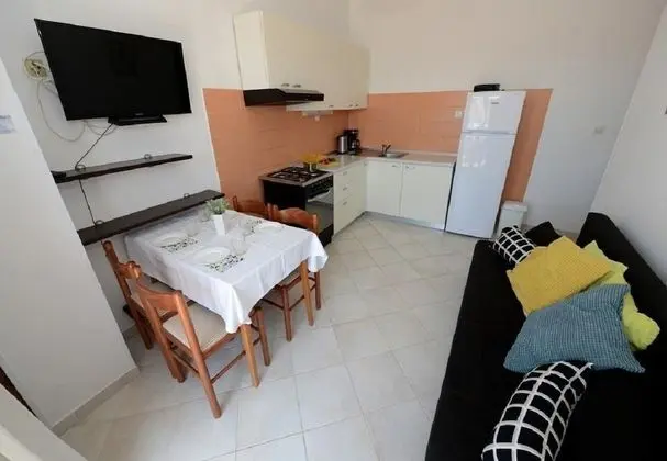 Apart Daire (Ankica - 150 m from beach - A2(5))