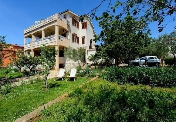 Apart Daire (Ankica - 150 m from beach - A2(5))