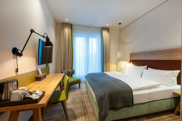 Standard Oda, 1 Büyük (Queen) Boy Yatak