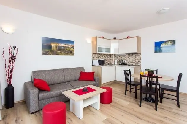 Apart Daire, 1 Yatak Odası, Kısmi Deniz Manzaralı