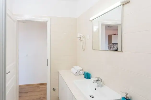 Apart Daire, 1 Yatak Odası, Kısmi Deniz Manzaralı