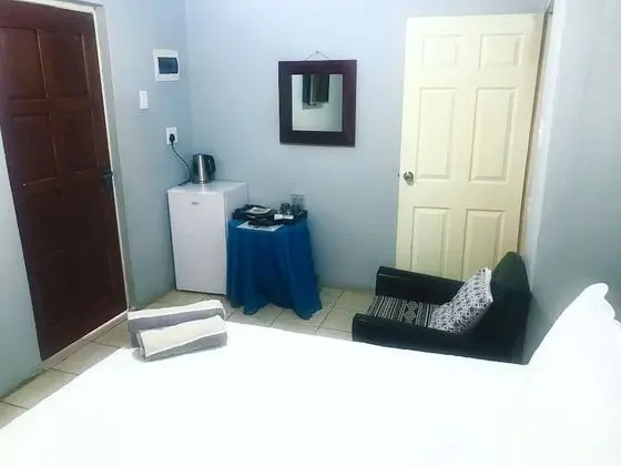 Basic Tek Büyük Yataklı Oda (2)