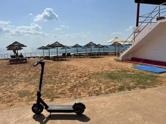 https://i.travelapi.com/lodging/3000000/2500000/2494800/2494783/c87f494c_z.jpg