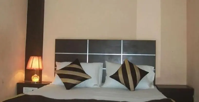 Standard Tek Büyük Yataklı Oda (NON AC)