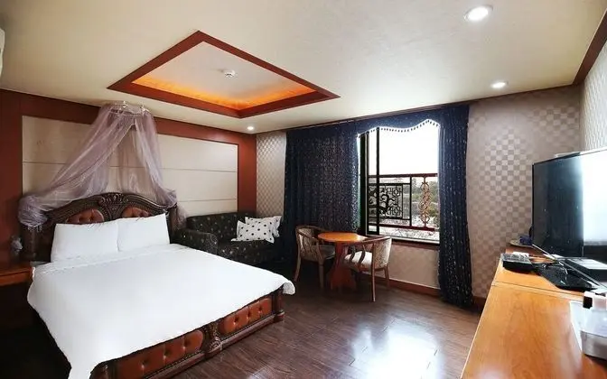 Oda (Special Room)