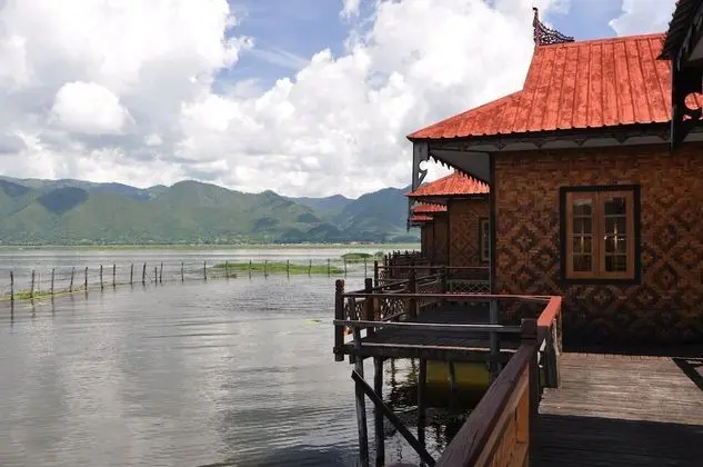 Bungalov (Floating)