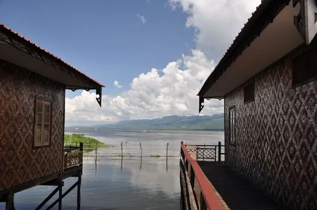 Bungalov (Floating)