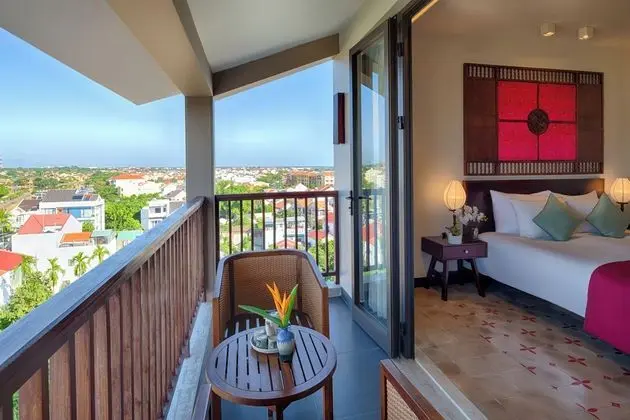 Grand Tek Büyük Yataklı Oda, Nehir Manzaralı (River & Town View)