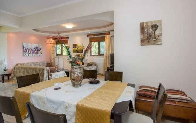 Villa, 3 Yatak Odası, Şömine