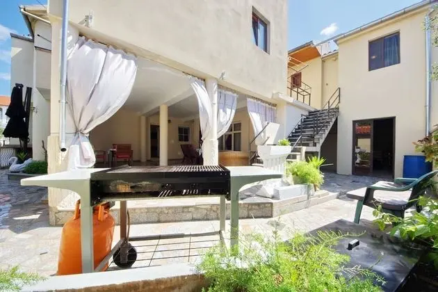 Apart Daire, 2 Yatak Odası, Balkon