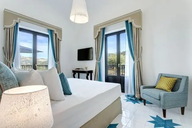 Deluxe Tek Büyük veya İki Ayrı Yataklı Oda, Teras, Deniz Manzaralı
