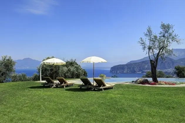 Deluxe Tek Büyük veya İki Ayrı Yataklı Oda, Teras, Deniz Manzaralı